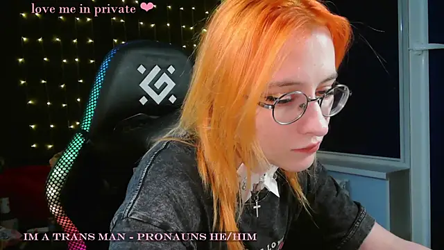 Snapshot of Honelin chatting on 01.20.25 Honelin online show from 01.20.25