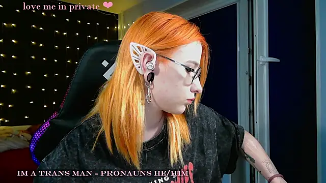 Snapshot of Honelin chatting on 01.23.25 Honelin online show from 01.23.25