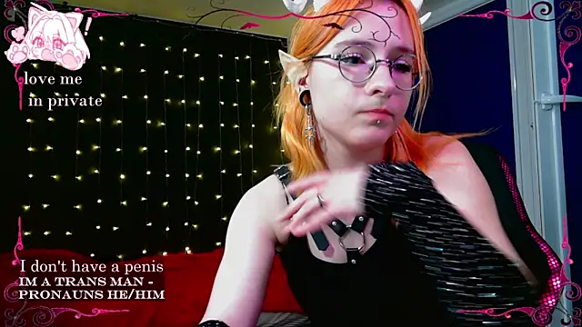 Snapshot of Honelin chatting on 03.04.25 Honelin online show from 03.04.25