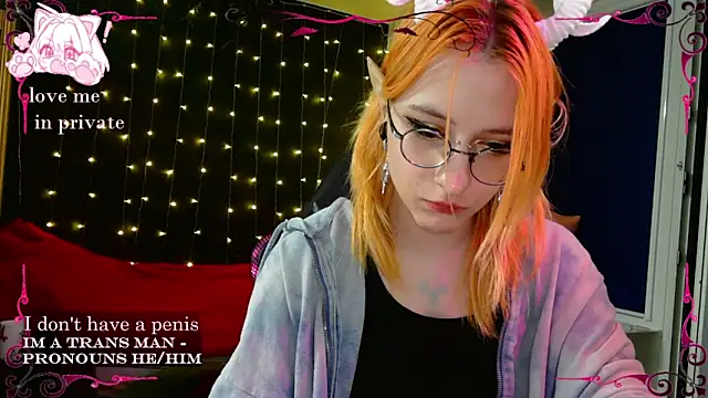 Snapshot of Honelin chatting on 03.13.25 Honelin online show from 03.13.25