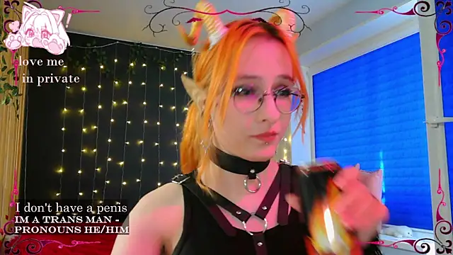 Snapshot of Honelin chatting on 03.22.25 Honelin online show from 03.22.25