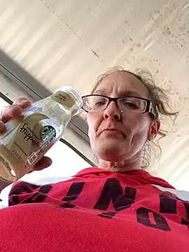 Snapshot of SweetVegasTits chatting on 02.24.25 SweetVegasTits online show from 02.24.25