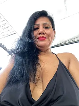 Snapshot of Hot_Rose83 chatting on 01.31.25 Hot Rose83 online show from 01.31.25