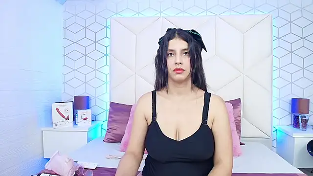 MadelineBeckert online show from 09.13.25