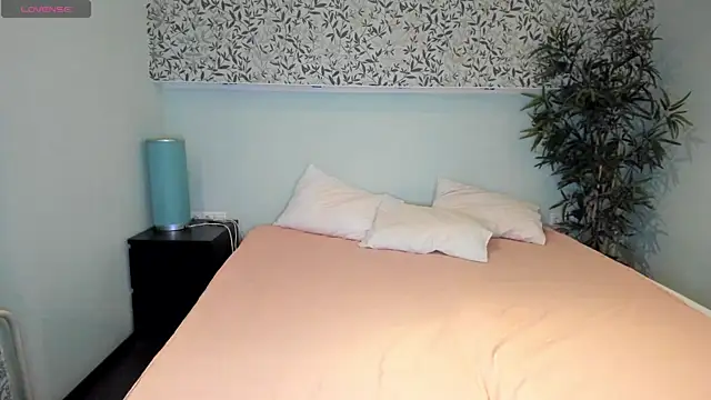 Snapshot of Miss_you_kiss chatting on 12.13.24 Miss you kiss online show from 12.13.24