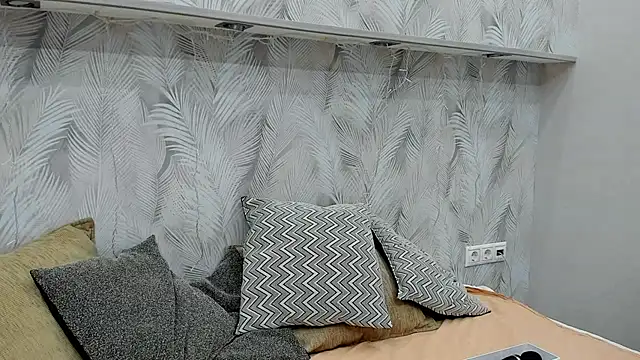 Snapshot of Miss_you_kiss chatting on 12.19.24 Miss you kiss online show from 12.19.24