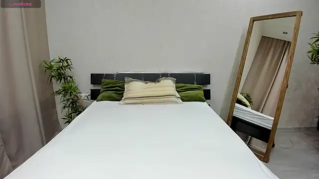 Snapshot of Miss_you_kiss chatting on 01.02.25 Miss you kiss online show from 01.02.25