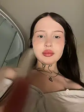 kate8ketee8 online show from 02.20.25