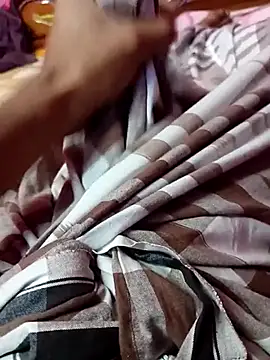 Snapshot of riyajfuckboy chatting on 02.22.25 riyajfuckboy online show from 02.22.25