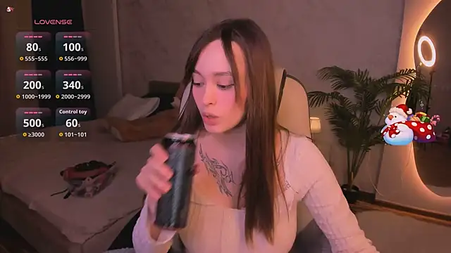 Snapshot of BadScarlet1 chatting on 12.19.25 BadScarlet1 online show from 12.19.25