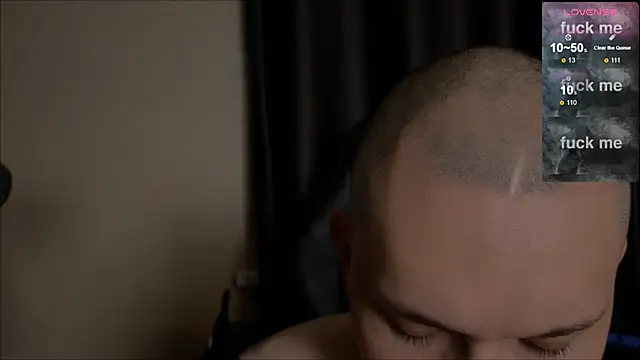 Snapshot of STRONGBEAUTY282 chatting on 10.15.25 STRONGBEAUTY282 online show from 10.15.25