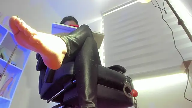 charlotte joliedart online show from 09.19.25