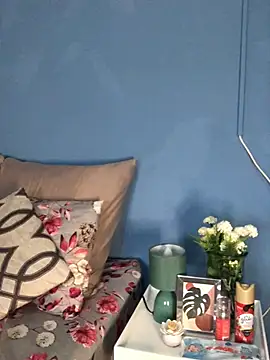 NunuBerry16 online show from 12.27.24