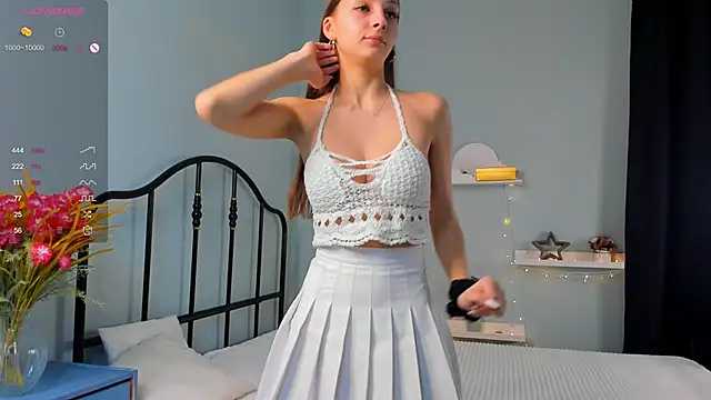 Snapshot of GeorginaCurvin chatting on 02.13.25 GeorginaCurvin online show from 02.13.25