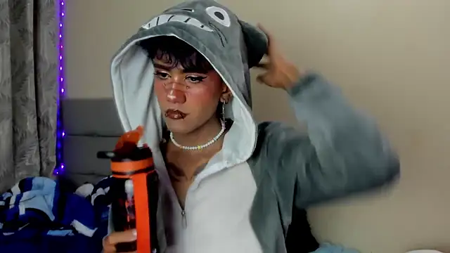 andrew uwu  online show from 12.21.25