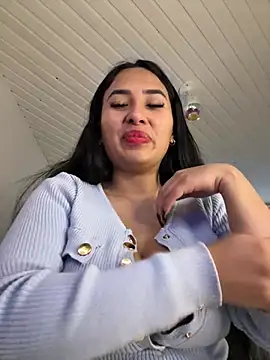 Anily Lovely online show from 02.02.25