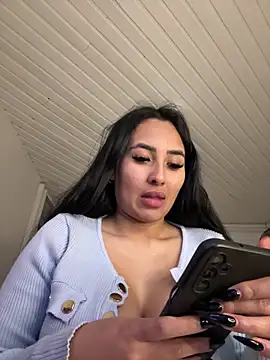 Anily Lovely online show from 02.06.25