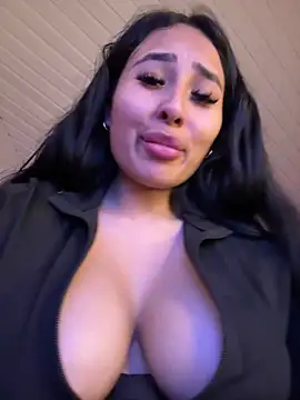 Anily Lovely online show from 03.20.25