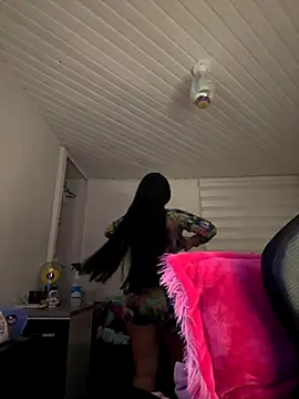 Anily Lovely online show from 10.26.25