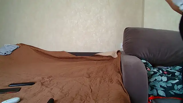 Brionia online show from 04.21.26