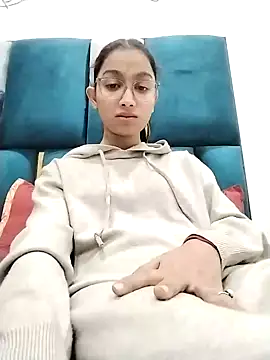 Snapshot of Aleena_Rai chatting on 12.04.24 Aleena Rai online show from 12.04.24