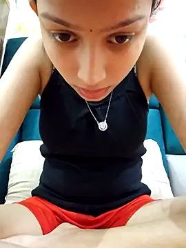 Snapshot of Aleena_Rai chatting on 03.21.25 Aleena Rai online show from 03.21.25