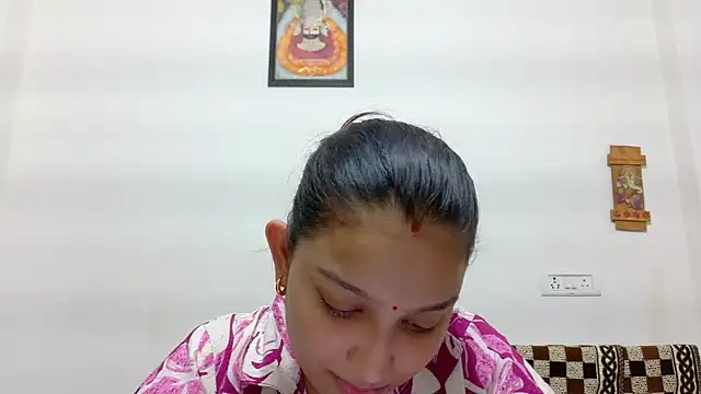 Snapshot of Aleena_Rai chatting on 10.06.25 Aleena Rai online show from 10.06.25