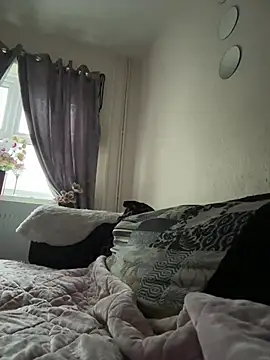 Snapshot of Barbie_26 chatting on 12.13.24 Barbie 26 online show from 12.13.24