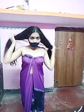 Snapshot of Cute-Simmi chatting on 01.17.25 Cute-Simmi online show from 01.17.25