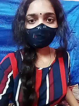 Snapshot of Cute-Simmi chatting on 01.21.25 Cute-Simmi online show from 01.21.25