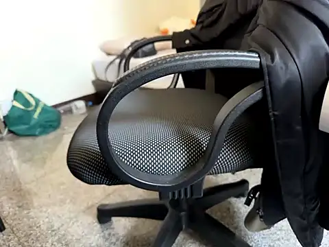 Snapshot of Ryan67533 chatting on 01.25.25 Ryan67533 online show from 01.25.25