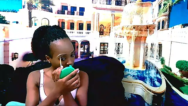 EbonyCreamy69 online show from 12.11.24