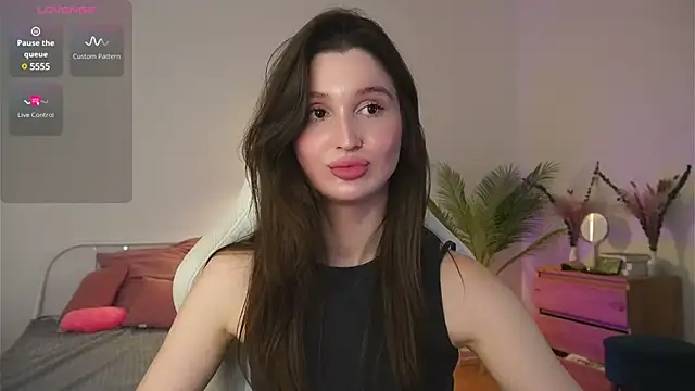 Snapshot of tender_babyy chatting on 03.07.25 tender babyy online show from 03.07.25