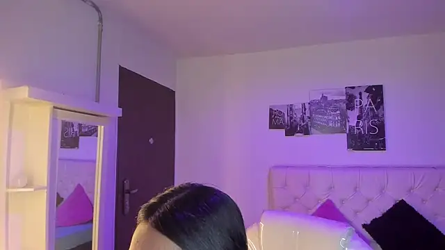 Amy Kiitty  online show from 03.26.26