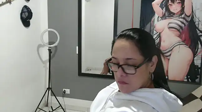 Snapshot of Antonella2_4 chatting on 02.18.25 Antonella2 4 online show from 02.18.25