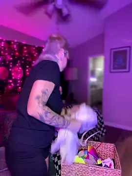 GoldieBakeman online show from 11.14.25