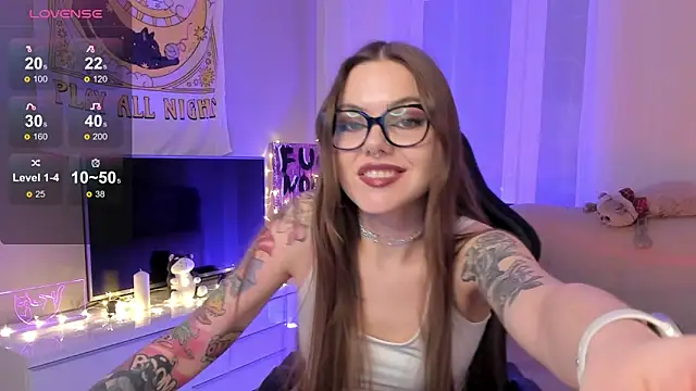 Marta May  online show from 01.26.25