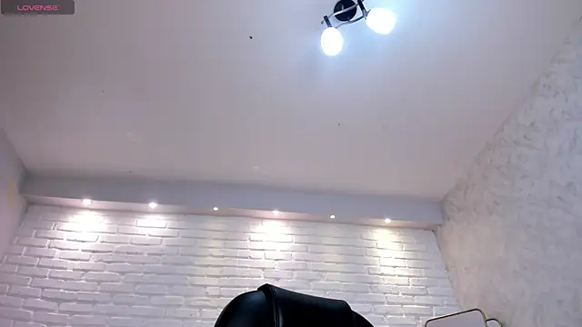 KatieNolan 1 online show from 11.25.25