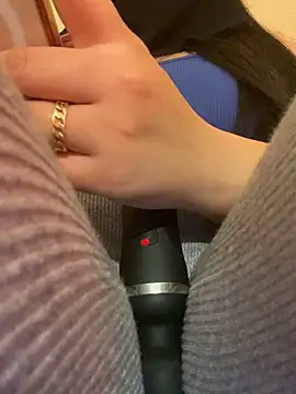 Cameelia online show from 12.01.25