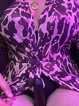 Cameelia online show from 02.28.26