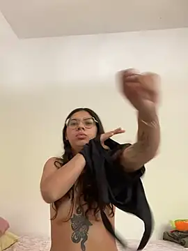 Snapshot of Argentiiniita chatting on 12.08.24 Argentiiniita online show from 12.08.24