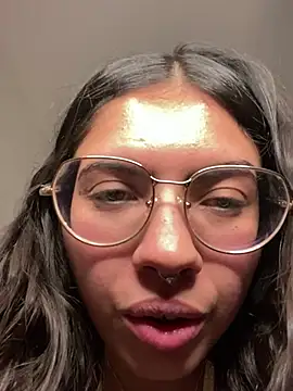 Snapshot of Argentiiniita chatting on 12.29.24 Argentiiniita online show from 12.29.24