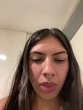 Snapshot of Argentiiniita chatting on 01.04.25 Argentiiniita online show from 01.04.25