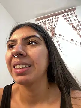 Snapshot of Argentiiniita chatting on 02.23.25 Argentiiniita online show from 02.23.25