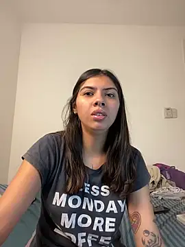 Snapshot of Argentiiniita chatting on 03.20.25 Argentiiniita online show from 03.20.25