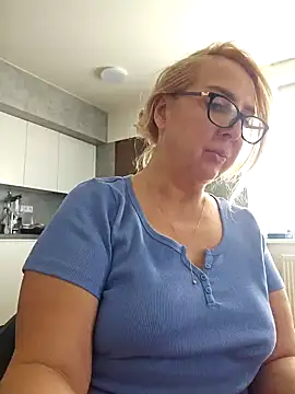 Snapshot of MariaRichi_ chatting on 03.12.25 MariaRichi  online show from 03.12.25