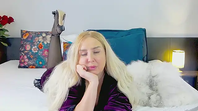 Snapshot of MariaRichi_ chatting on 03.13.25 MariaRichi  online show from 03.13.25