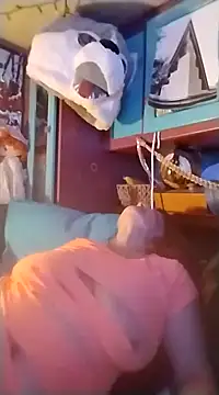 Snapshot of Fantasymaid80 chatting on 01.19.25 Fantasymaid80 online show from 01.19.25