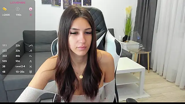 Kimi Ivy online show from 10.13.25