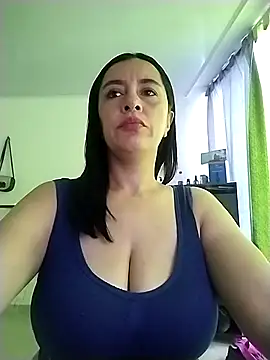 hailey85 online show from 04.18.26